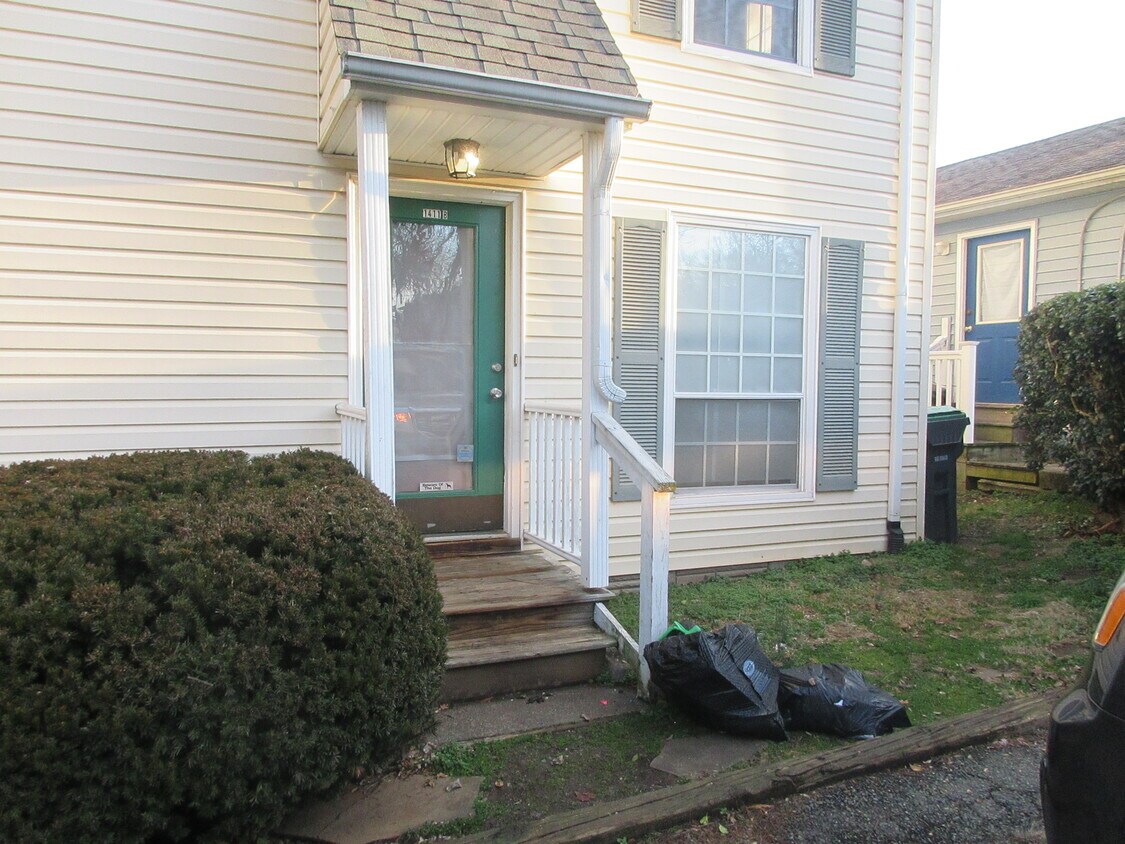Primary Photo - 1411 Short 18th St