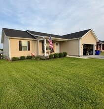 Building Photo - 402 Deluth Dr