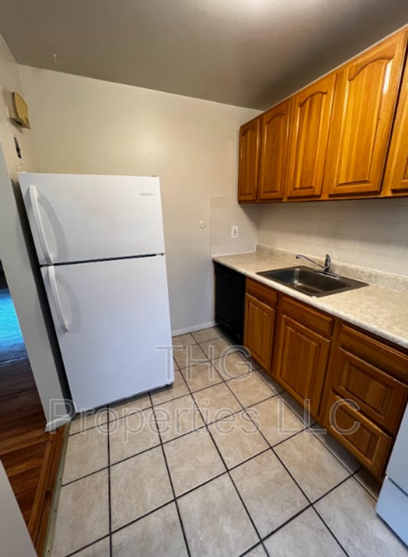 2755 Green St Unit 27B, Westwood, NJ 07675 Condo for Rent in
