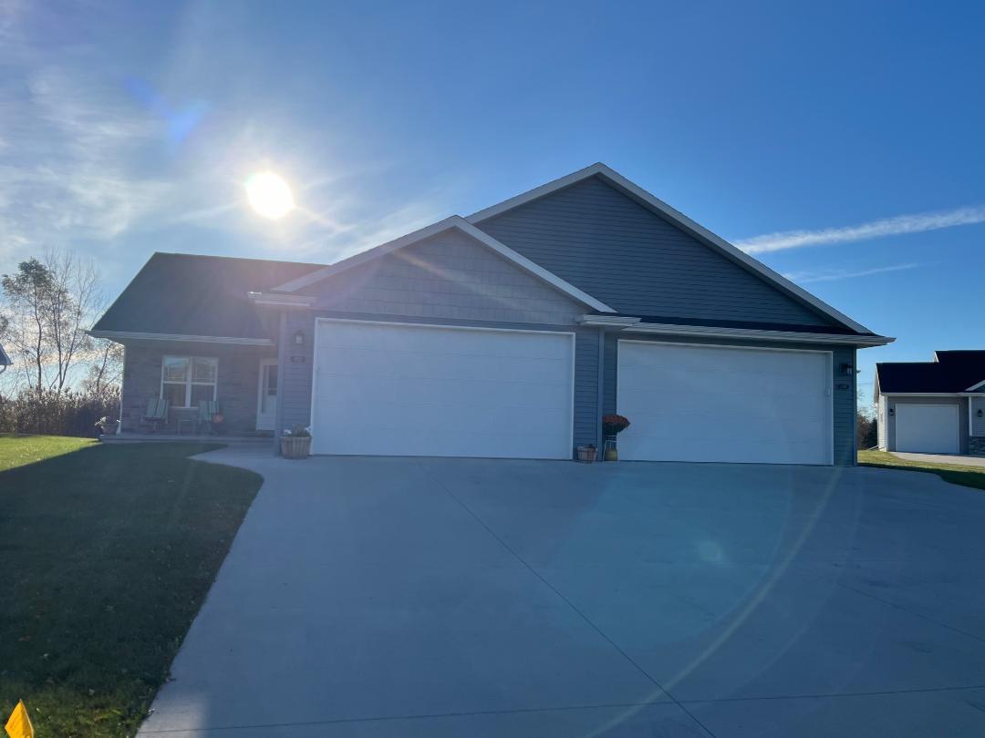 Foto principal - N1710 Lily of the Valley Dr