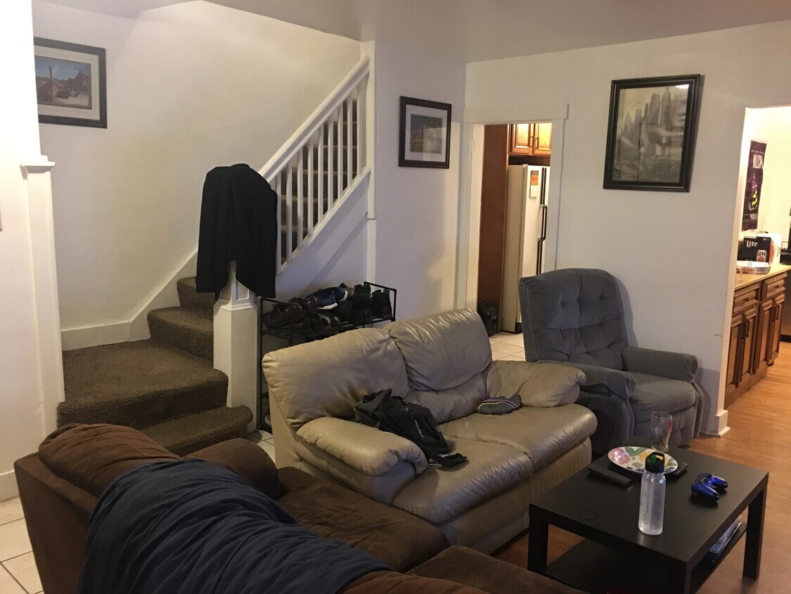 Foto principal - 2328 Murray Ave