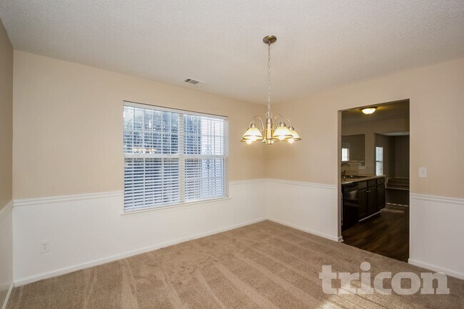 Foto del edificio - 2040 Smithfield Ave