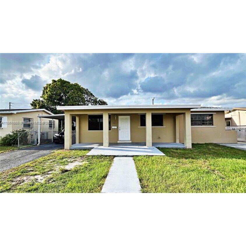 Foto principal - 1351 W 34th St