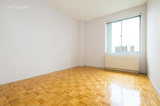 Foto del edificio - 68 Bradhurst Ave.