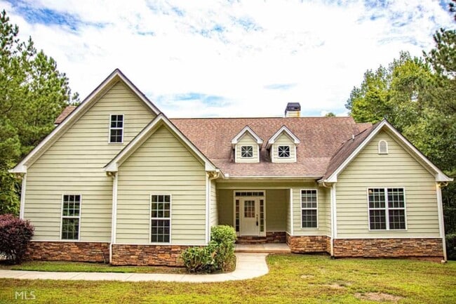 Foto del edificio - 168 Hamlin Rd