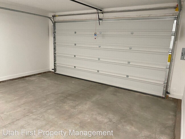 Building Photo - 3 br, 2.5 bath House - 1509 W West Topaz D...