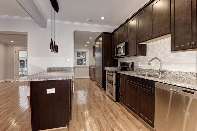 Kitchen - 1214 Park Rd NW