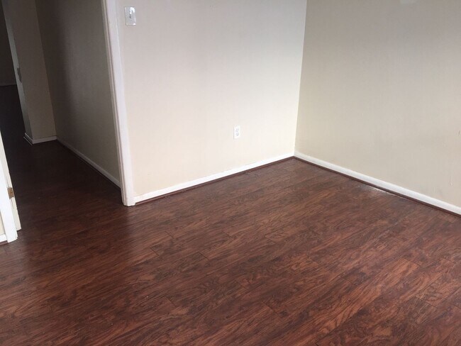 Foto del edificio - 506 S Juniper St