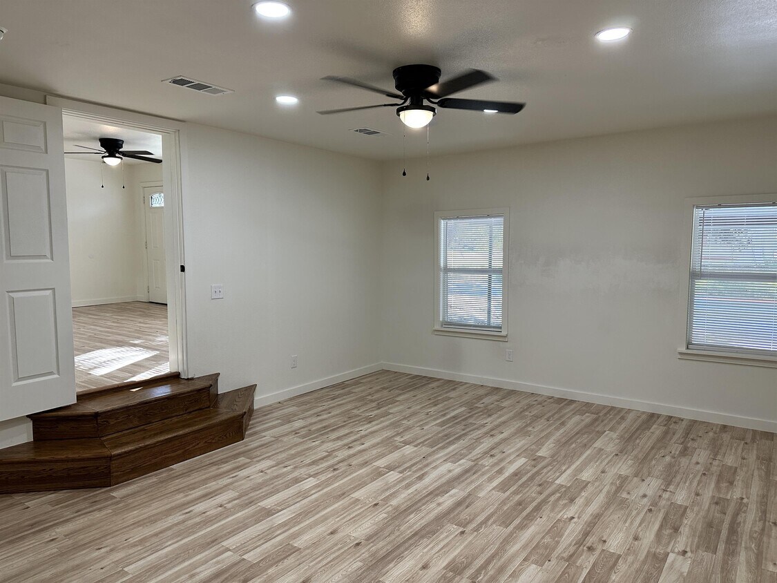 Foto principal - 602 Gladys St