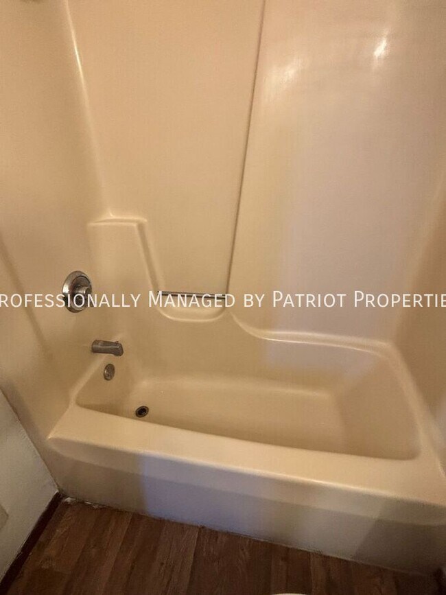 Foto del edificio - 161 W Main St