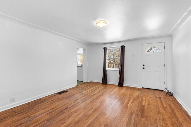 Foto del edificio - This Renovated Lakewood Ranch is perfect f...