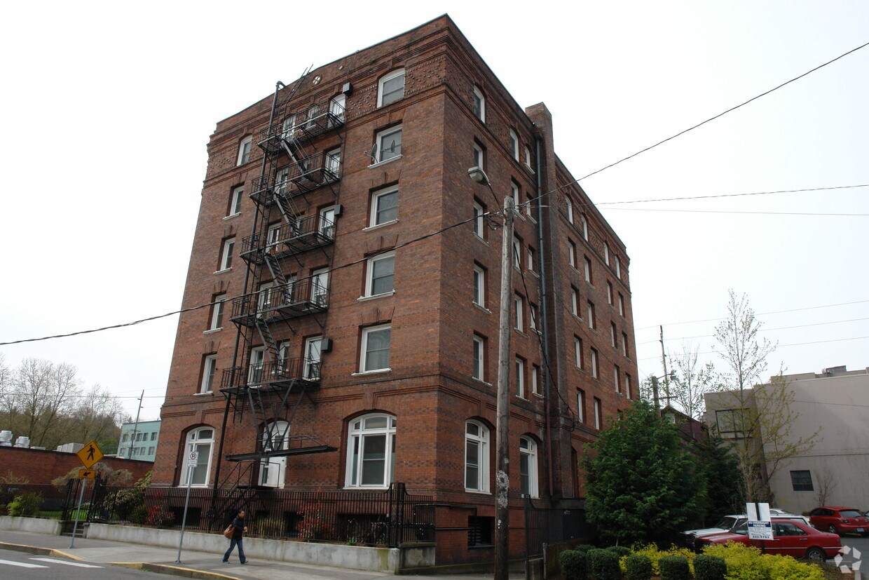 Alexandra Court Apartments Portland