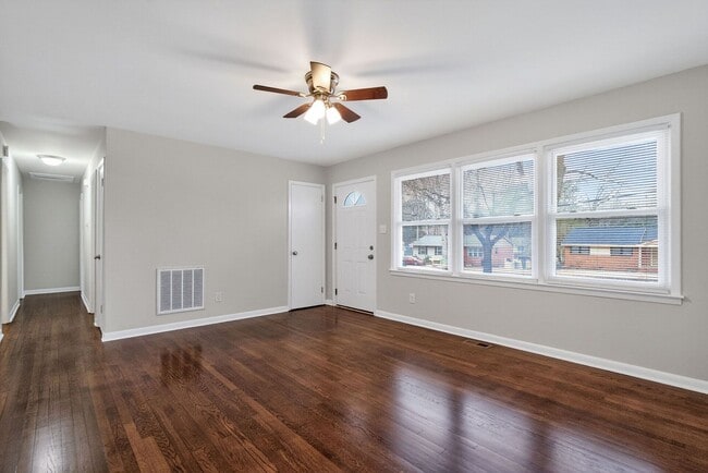 Building Photo - Newly Remodeled 3BD, 2BA Raleigh Home Near Downtown Raleigh and Interstates