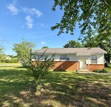 Building Photo - 3200 Meador Rd