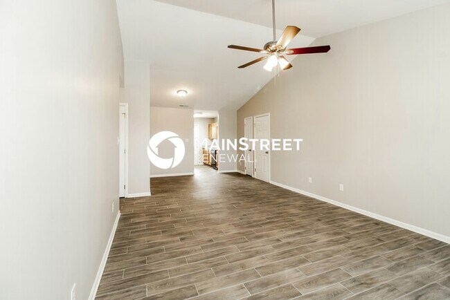 Foto del edificio - 3 Bedroom Pet-Friendly Home in Winston-Sal...