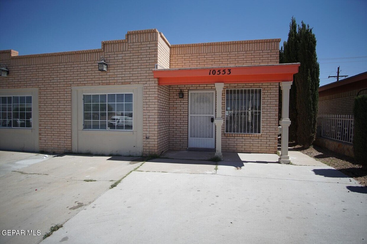 Foto principal - 10553 Kinross Ave