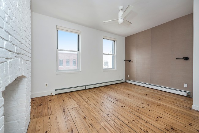 Building Photo - 71 3rd St
