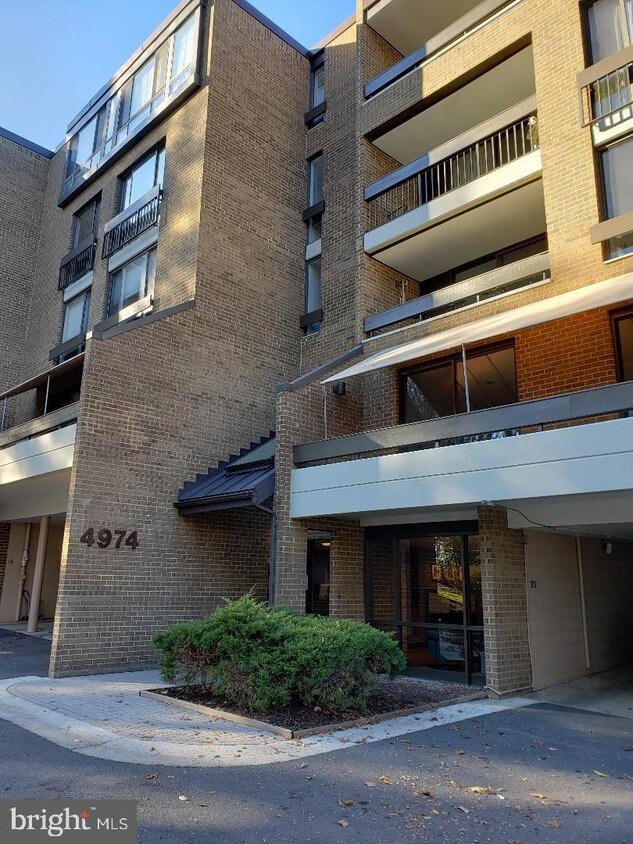 4974 Sentinel Dr Unit 405, Bethesda, MD 20816 Condo for Rent in