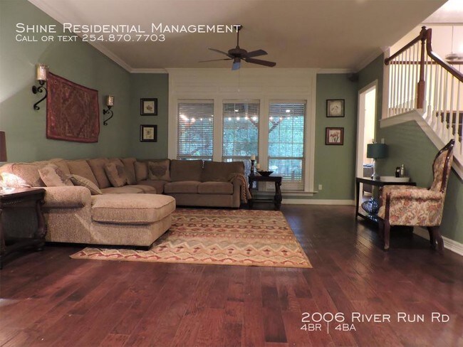 Foto del edificio - 2006 River Run Dr