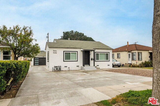 Building Photo - 544 E Granada Ct