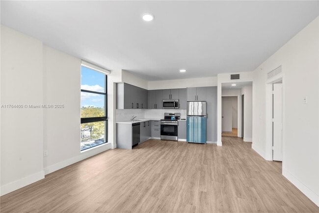 Foto del edificio - 1536 NW 15th Ave