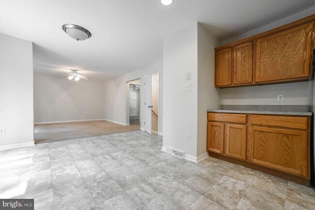 Building Photo - 41430 Burnt Mill Dr