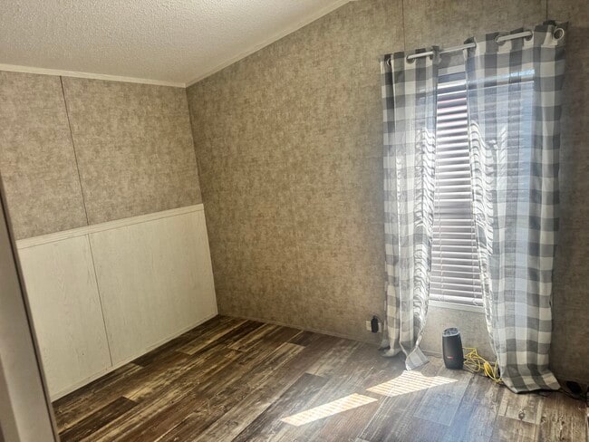 Building Photo - 20 Co Rd 569