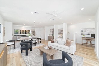 Building Photo - 11936 N Hoa Sen Cir