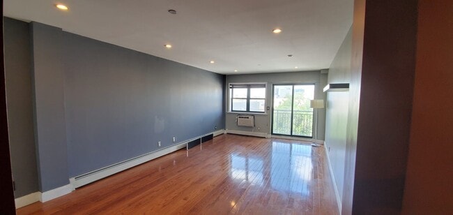 Foto del edificio - 2716 41st Ave