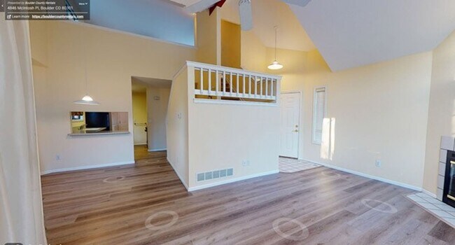 Building Photo - 2 bed 2 bath 2 car garage home near bike t...