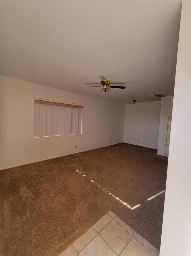 Foto del edificio - 4875 Mcgregor Dr