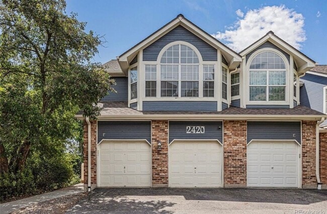 Foto del edificio - 2420 W 82nd Pl