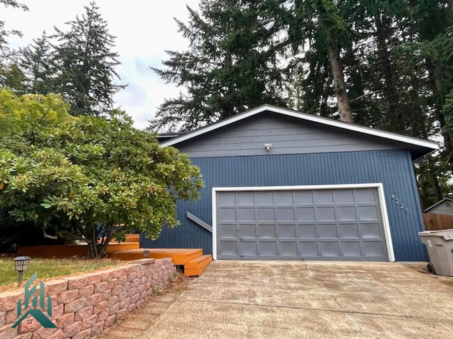 Foto del edificio - 3-bedroom, 2-bathroom house in Witham Hill