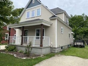 Building Photo - 444 College Ave