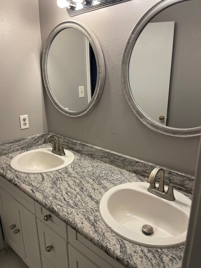 Foto del edificio - 11755 Flamingo Dr