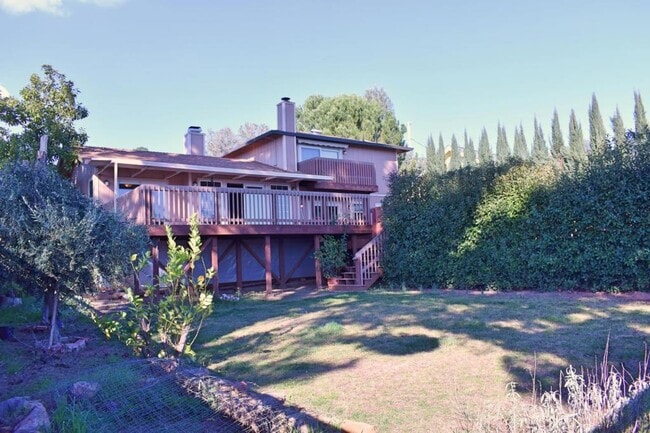 Building Photo - 18483 Kentwood Pl