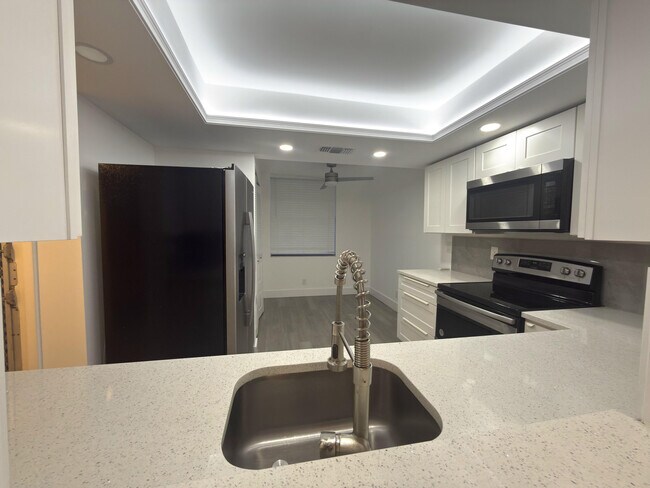 Foto del edificio - 7460 NW 18th St