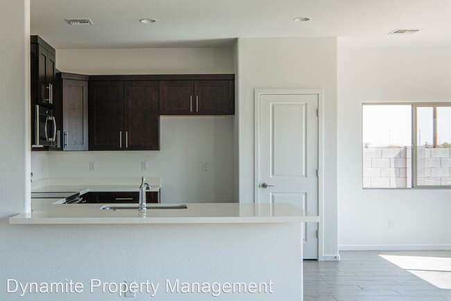 Building Photo - 3 br, 2 bath House - 37611 W Rovey Ave