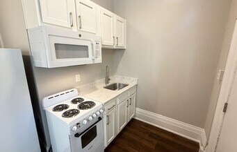 Building Photo - 2724 Jefferson Ave