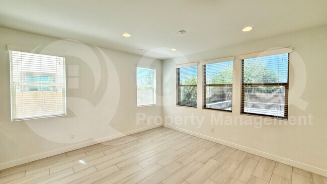 Building Photo - 26782 N 70th Ave