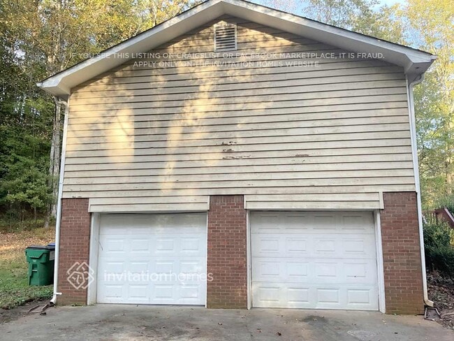 Foto del edificio - 3345 Holliglen Dr
