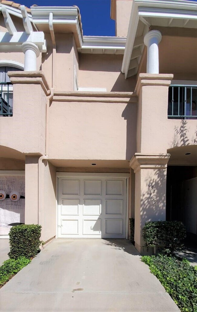 Building Photo - 7234 Shoreline Dr