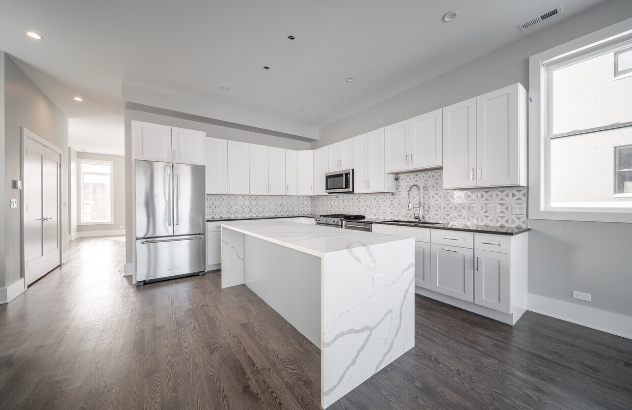Foto principal - 556 W 18th St