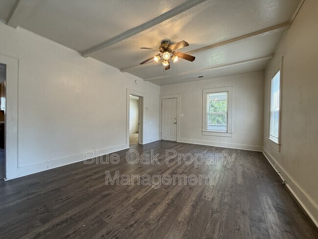 Foto del edificio - 1205 Warner St