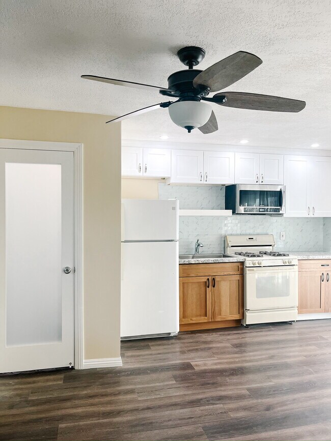 Foto del edificio - 15023 Hornell St