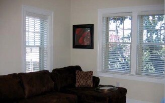 Living Room - 255 N Queen St