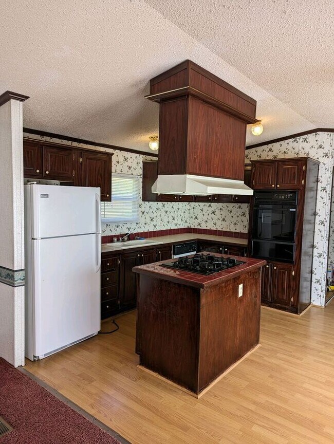 Foto del edificio - 3/2 Manufactured Home Open Floor plan, lar...