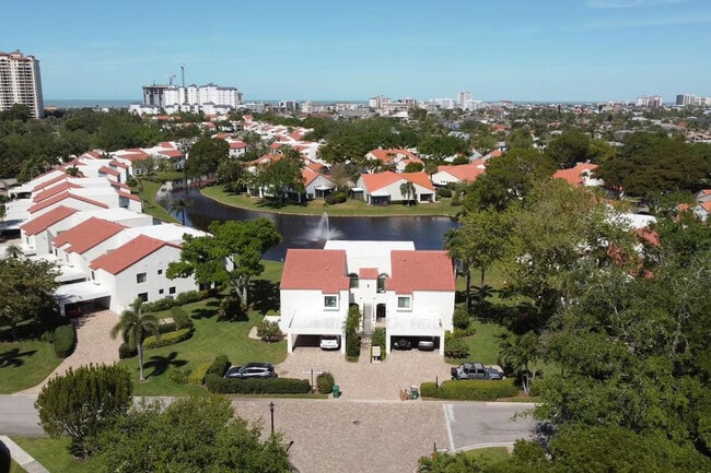 Foto del edificio - 655 Windsurf Ln