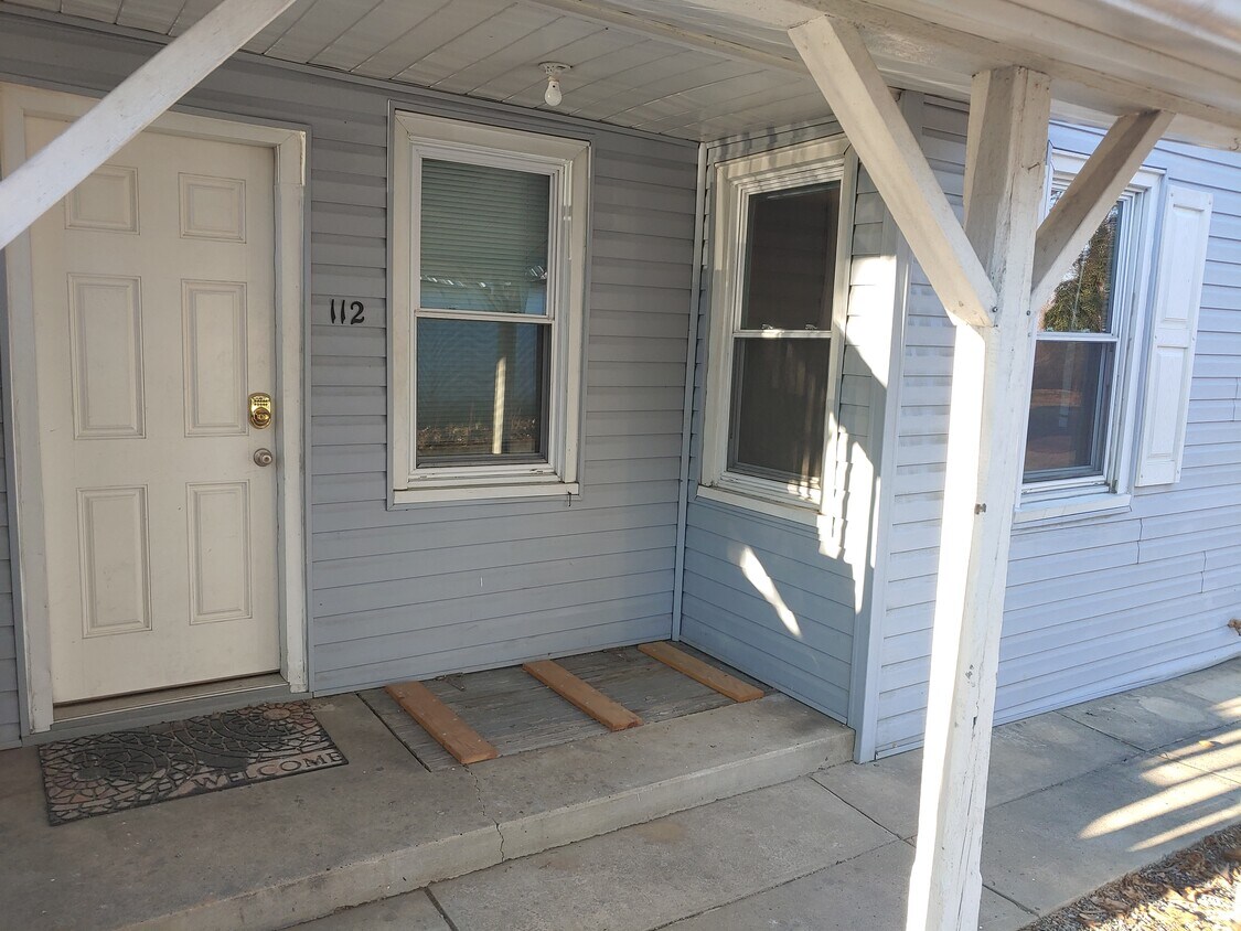 Back Door - 112 N Queen St