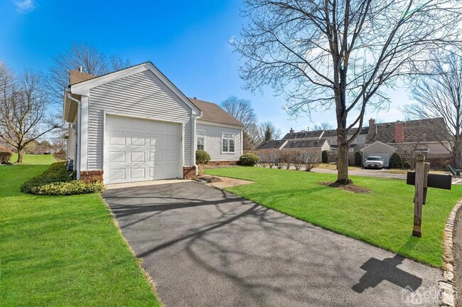 Building Photo - 48 Rutland Ln